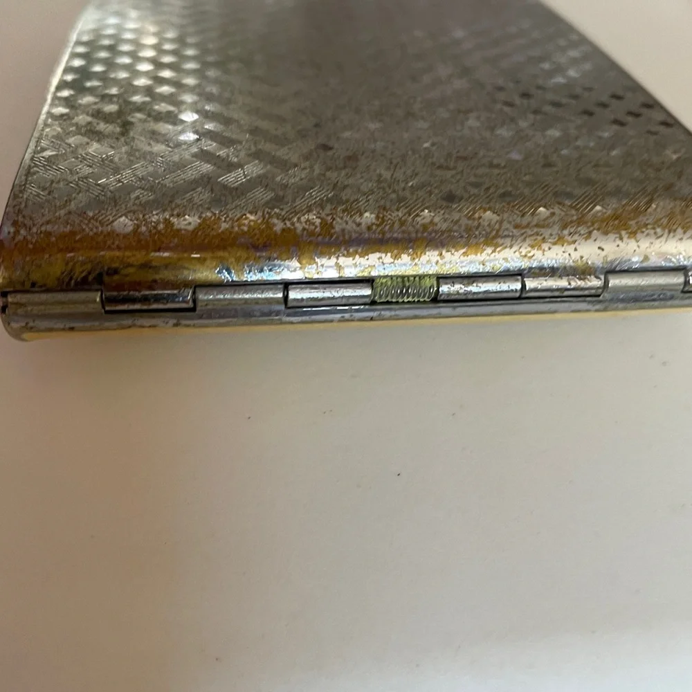 Vintage Art Deco Cigarette Case. Letter R on top - Picture 4 of 11